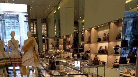 l'azienda guidata da miuccia prada|Dalla Capannaccia alla Fifth Avenue: l'ultimo affare immobiliare .